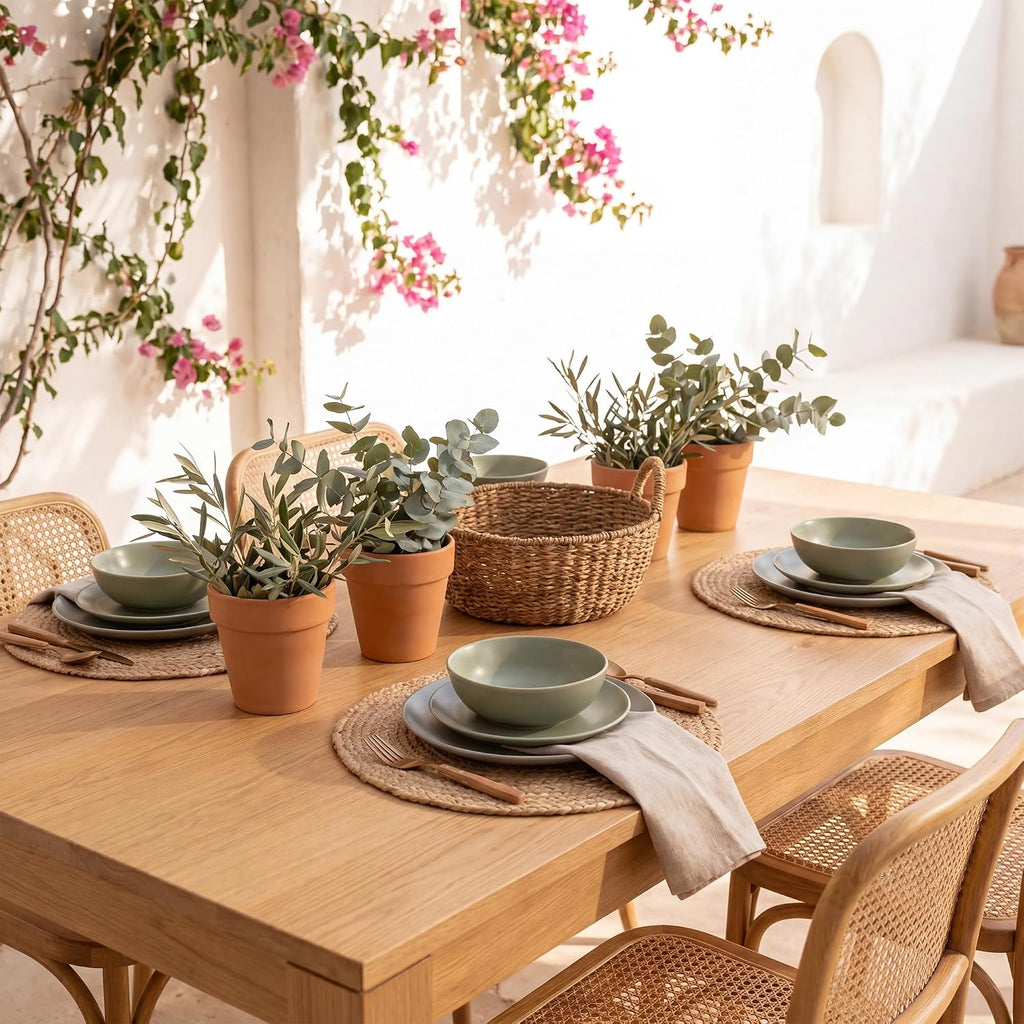 Natural Jute Placemats Set of 6, Round Woven Table Mats, 13 Inch Rattan Charger Plates for Dinner, Boho Farmhouse