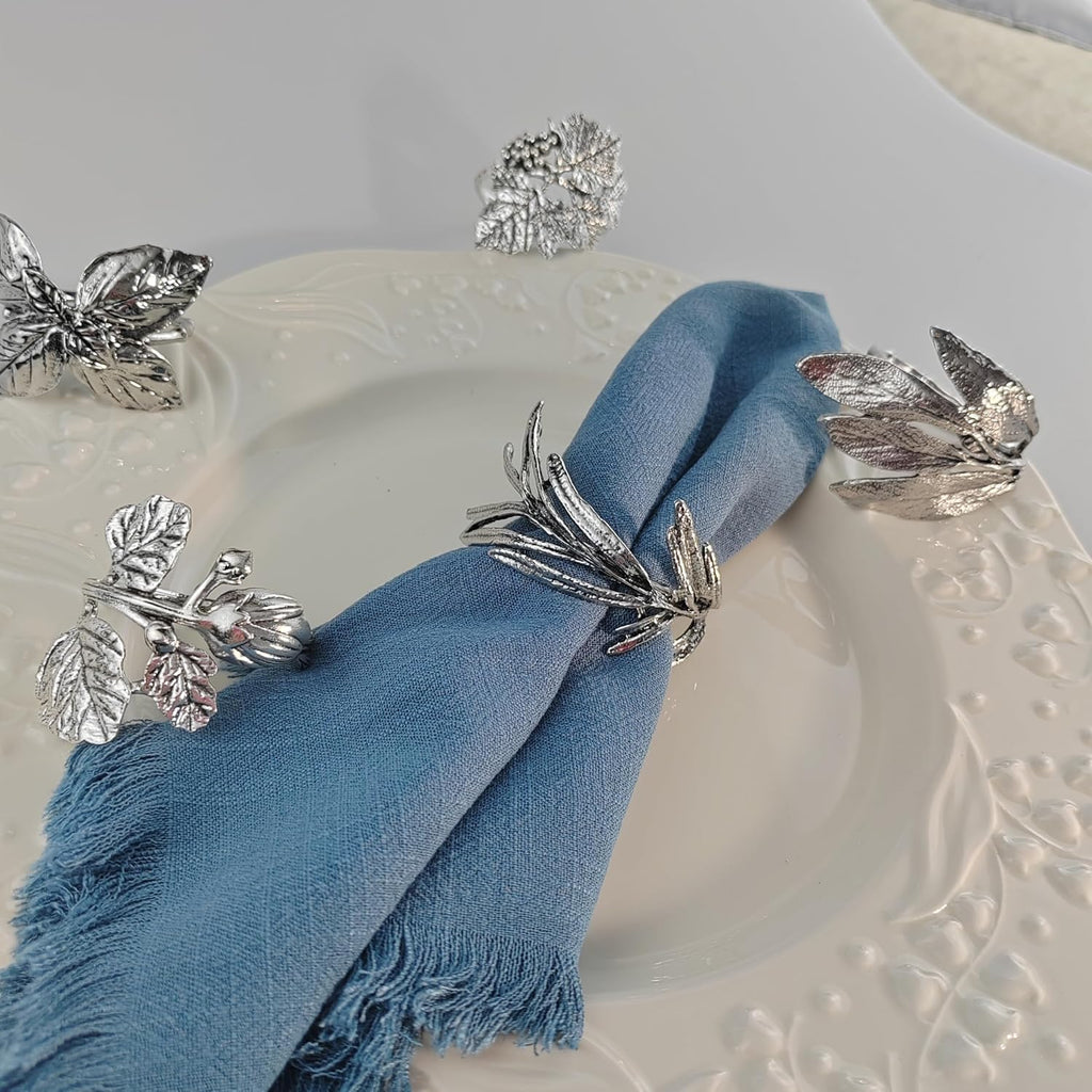 Elegant Vintage Silver Herb Napkin Rings - Glossy Leaf Napkin Holders, Metal Table Adornment for Christmas - Set of 12