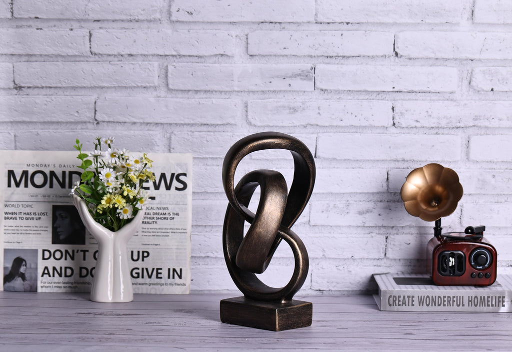 Abstract Knot Sculpture, Artistic Mobius Inspired Resin Decor, Elegant Home and Office Decor, Perfect for Shelves