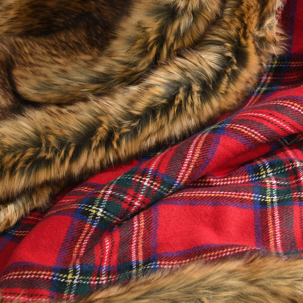 Luxury Plush Faux Fur Throw Blanket with Red Plaid Pattern, Super Warm, Fuzzy, Elegant, Fluffy Decoration Christmas