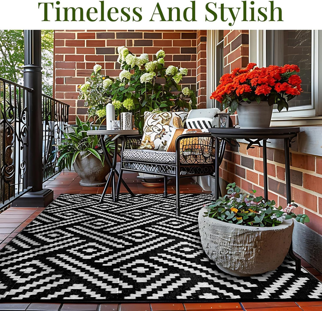Outdoor Rug, Plastic Straw Rug, White & Black