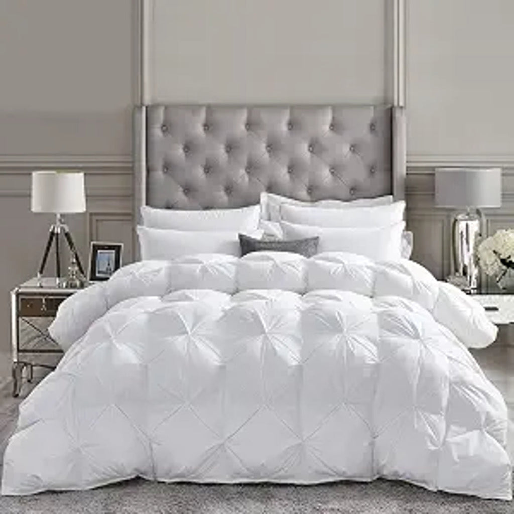 Luxurious All-Season Goose Down Feather Fiber Comforter Queen Duvet Insert, Exquisite Pinch Pleat Design, Premium