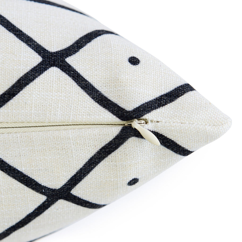 Premium Decorative Throw Pillow Case African MUD Cloth Print Bogolan Natural Dots and Line Pattern Heavy Weight