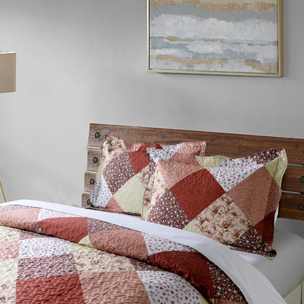 3-Piece Quilt Set with Ruffle Edge, Lightweight Soft Bedspread Coverlet (104x90 inches) Bedding Set with 2