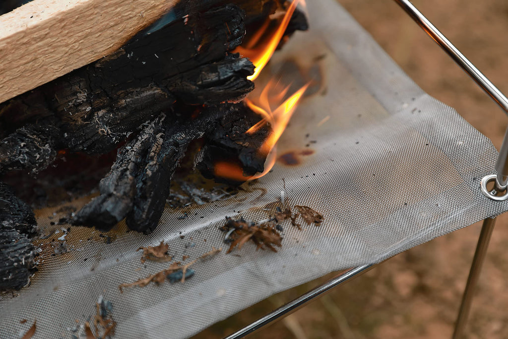 Portable Mesh Fire Pit with Cooking Grate (L 12.4'' x W 12.4'' x H 11.2''), Carry Bag