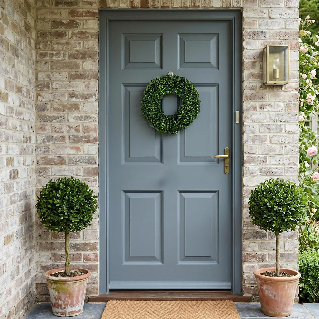 Round Boxwood Wreath for Front Door, Green, 16.5"