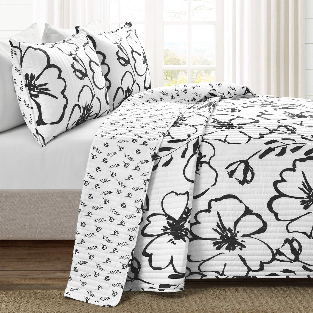 Scandinavian Floral Quilt Reversible 3 Piece Set Black & White - Floral Bedding Set Quilt - White
