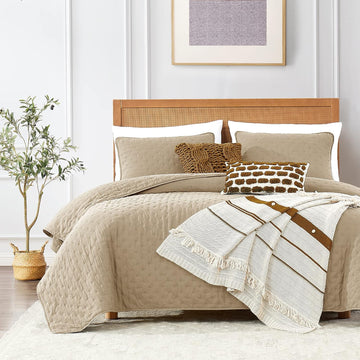 Cloud Oversized King Quilt Sets with Pillow Shams, Beige California Cal King Lightweight Soft Coverlet Bedspread, Tan