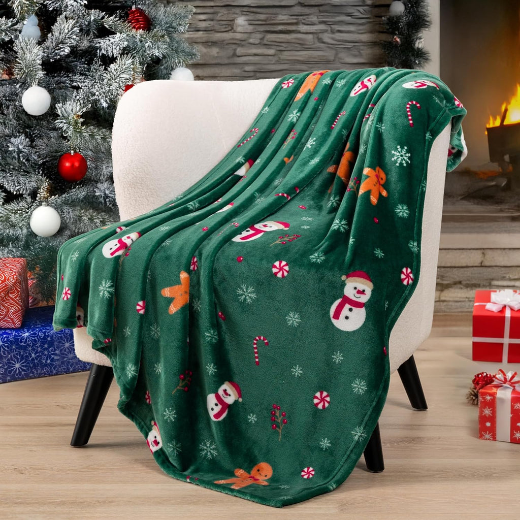 Christmas Gingerbread Throw Blanket | Green Holiday Christmas Fleece Blanket | Soft, Plush, Warm Winter Cabin Throw