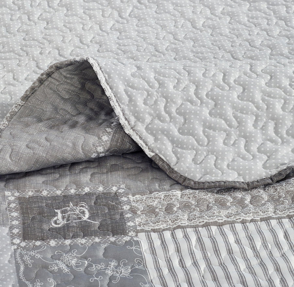 Grey Heart Love & Lace Floral Patchwork Quilt Set