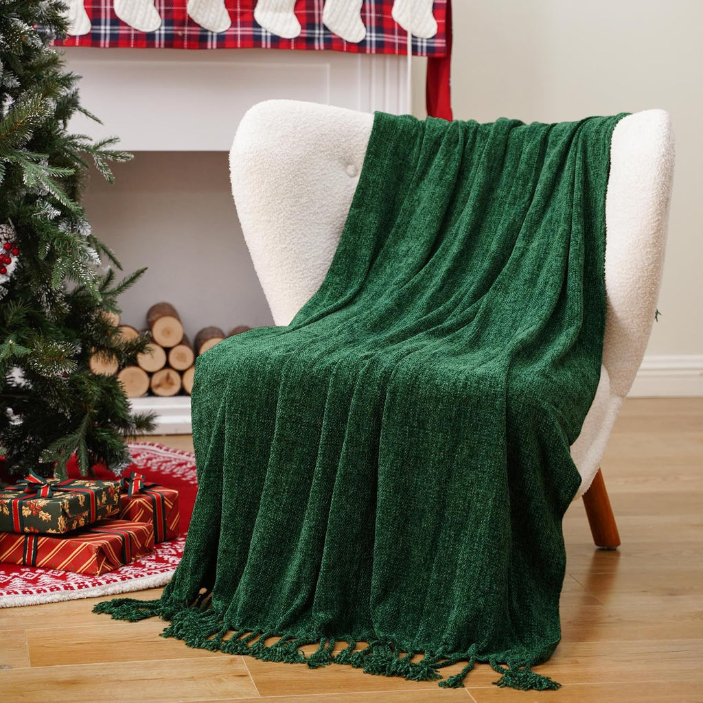 Christmas Green Chenille Throw Blanket, Soft Cozy Knit Blanket with Fringe Tassels, Lightweight Holiday Farmhouse