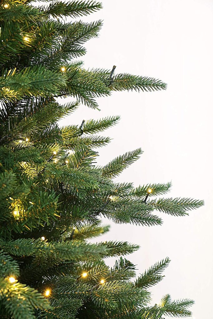 Pre-lit Life-Like Fraser Fir Artificial Christmas Tree ( Pre-lit)