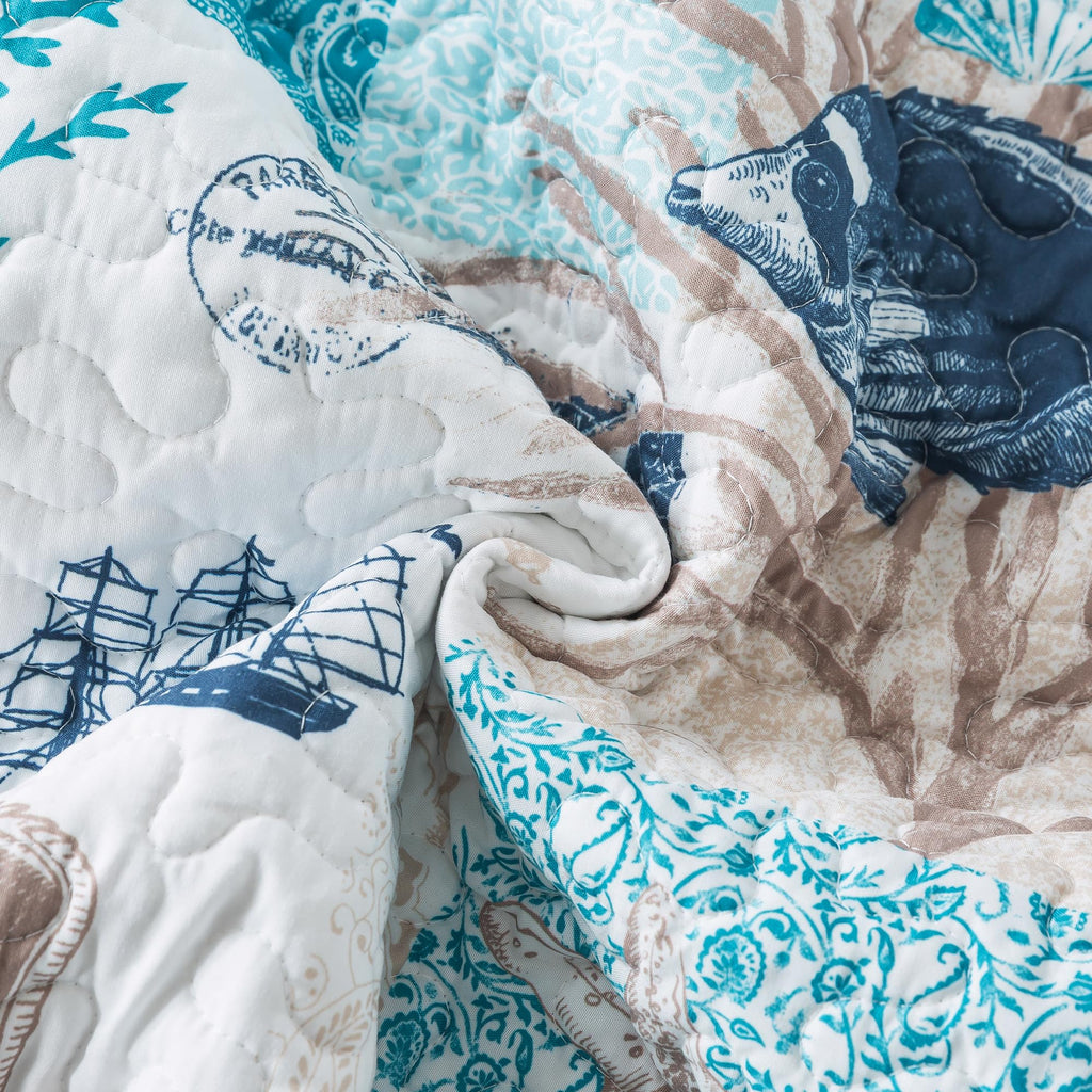 Quilt Bedspread Sets - West Coastal Pattern Reversible Coverlet Set