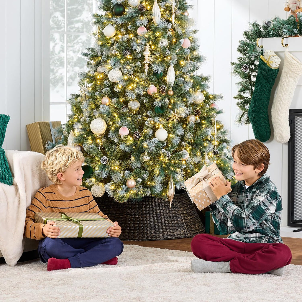 Pre-Lit Scotch Pine Christmas Tree, Premium Frosted Pre-Decorated Artificial Holiday Decor w/ 946 Branch Tips
