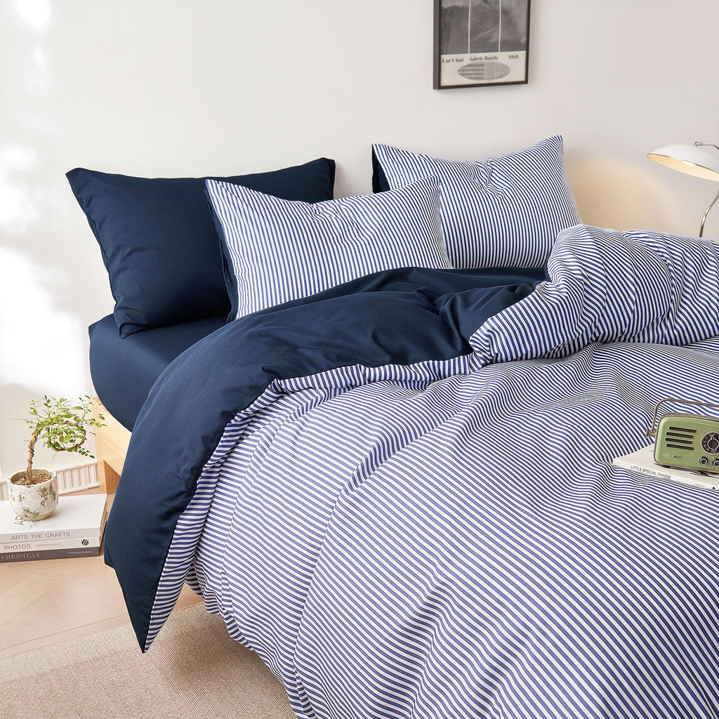 Striped Comforter Set, Ticking Stripe Vertical Pinstripe Neutral Farmhouse Pattern Printed, Soft Lightweight Bedding
