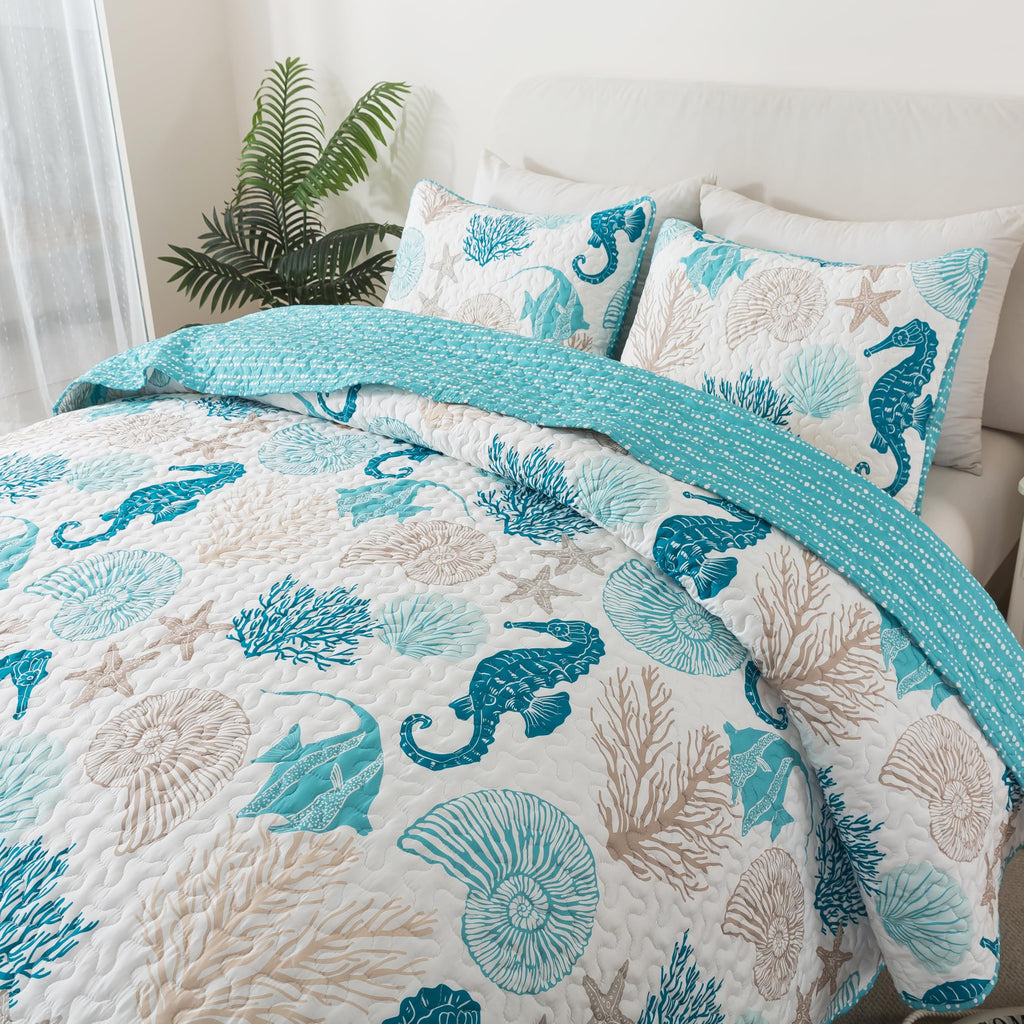 Beach Quilt Set, Coastal Ocean Bedding, with 1 Sham