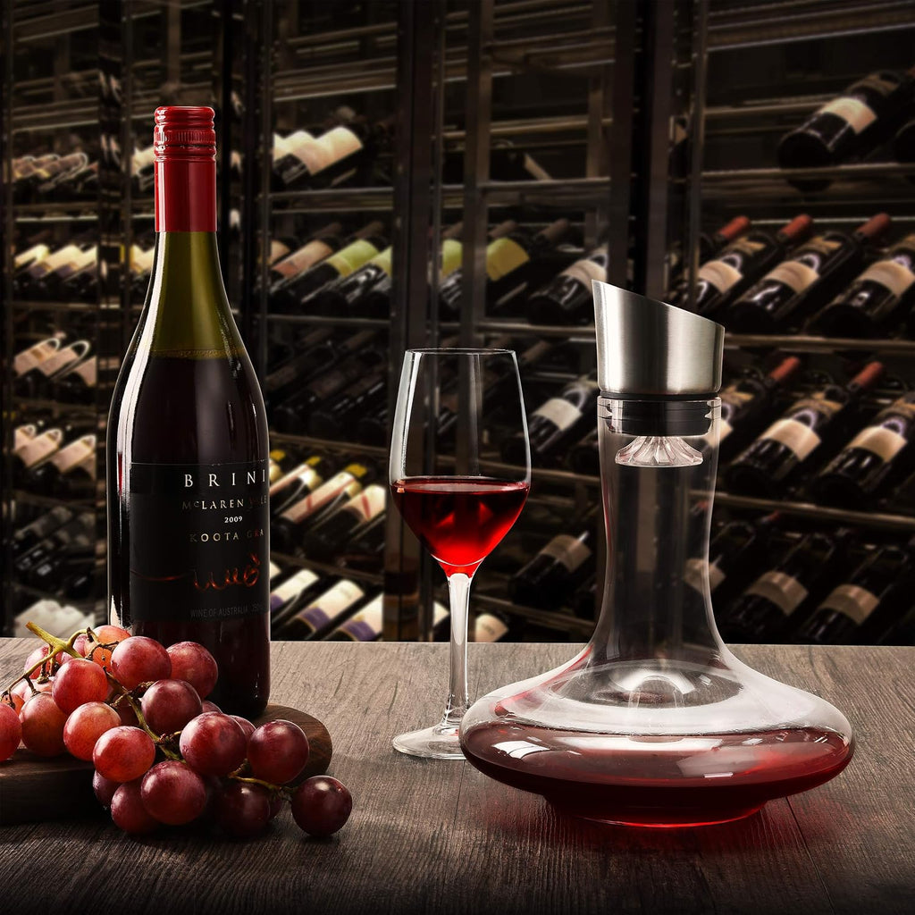 Wine Decanter Built-in Aerator Pourer, Wine Carafe, Red Wine Decanter,100% Lead-free Crystal Glass, Wine Hand-held