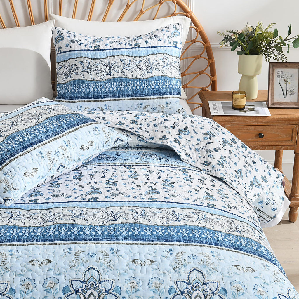 Boho Quilt Blue Bohemian Floral Quilt Bedding Set, Soft Lightweight Comforter Set for All Season