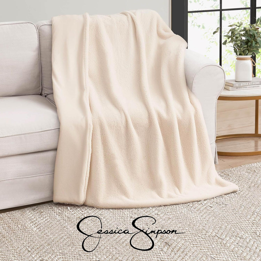 Solid Faux Fur 50"X70" Throw Blanket, Sea Salt Plush Faux Fur Blanket for Sofa or Bed