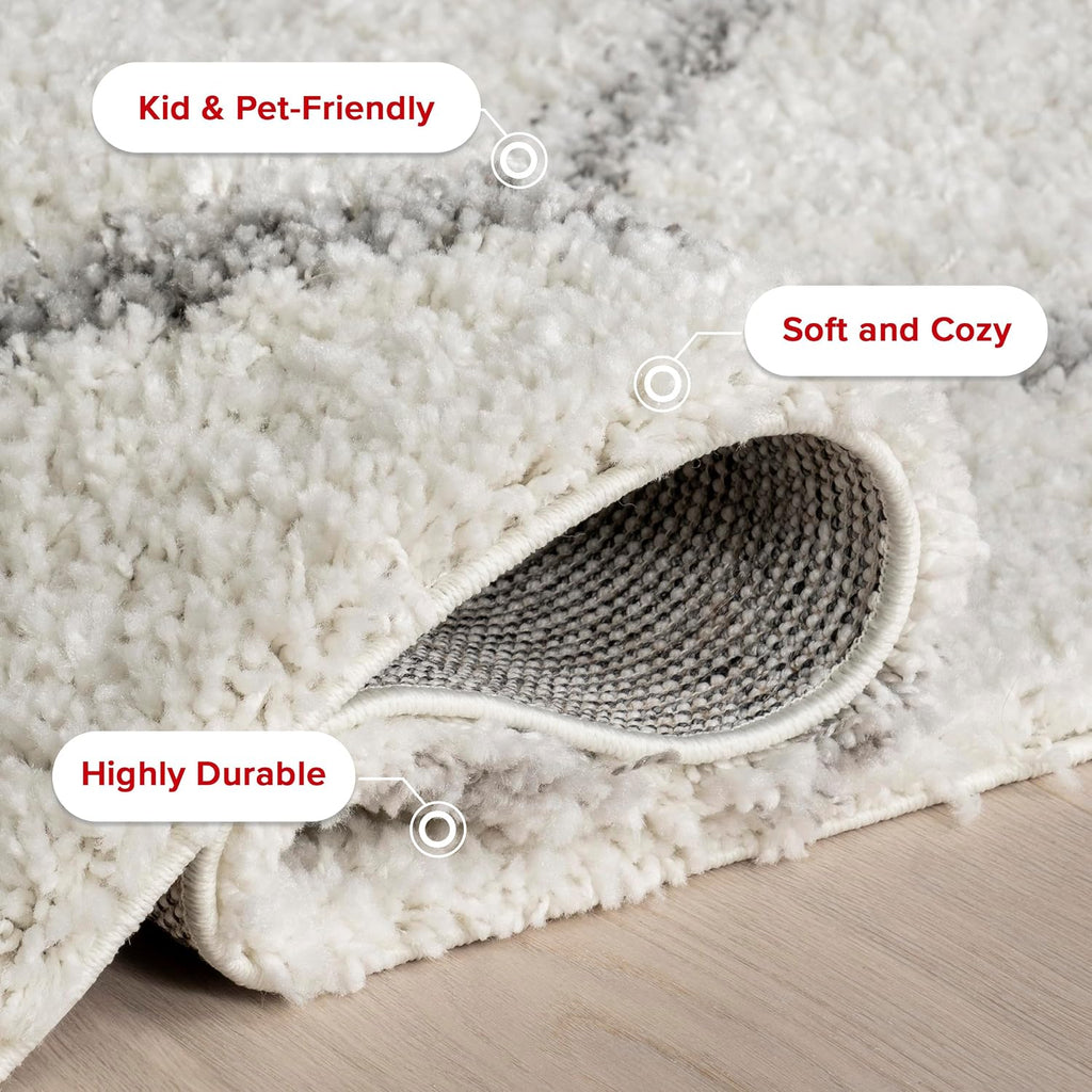 Tess White Trellis Power Loomed Area Rug, 5' x 8'