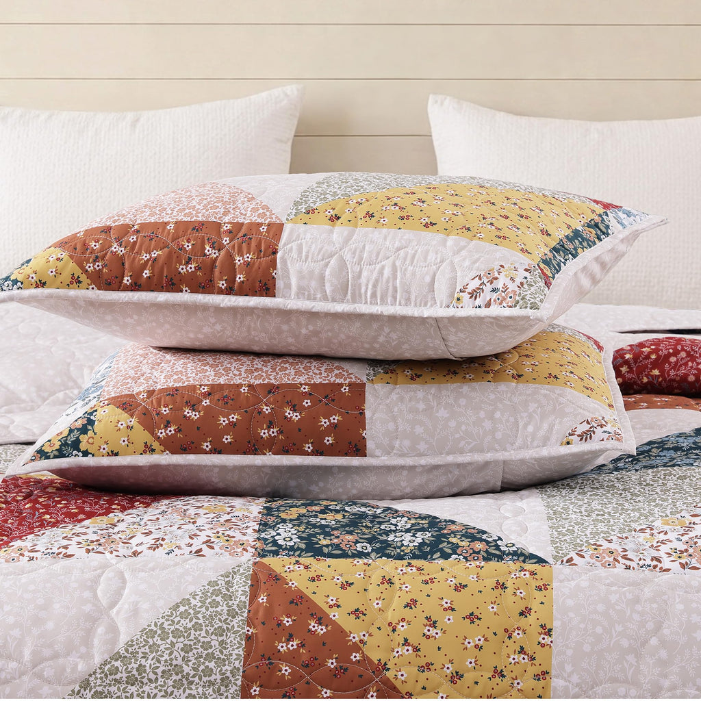 Quilt Set-3 Pieces Soft Bedding Lightweight Floral Patchwork Coverlet