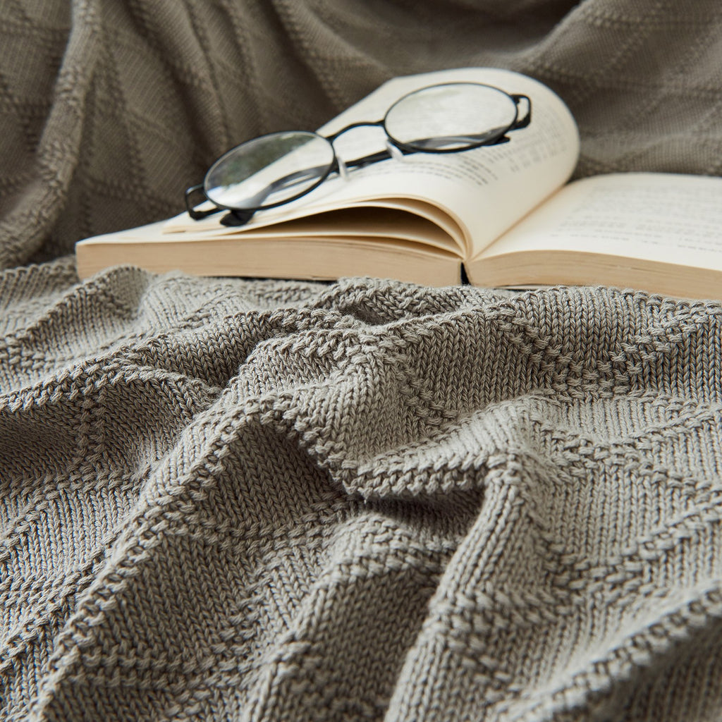 Cable Knit Cotton Light Grey Throw Blanket for Couch Sofa Beach Chair Bed Home Decorative Soft Warm Cozy Lightweight