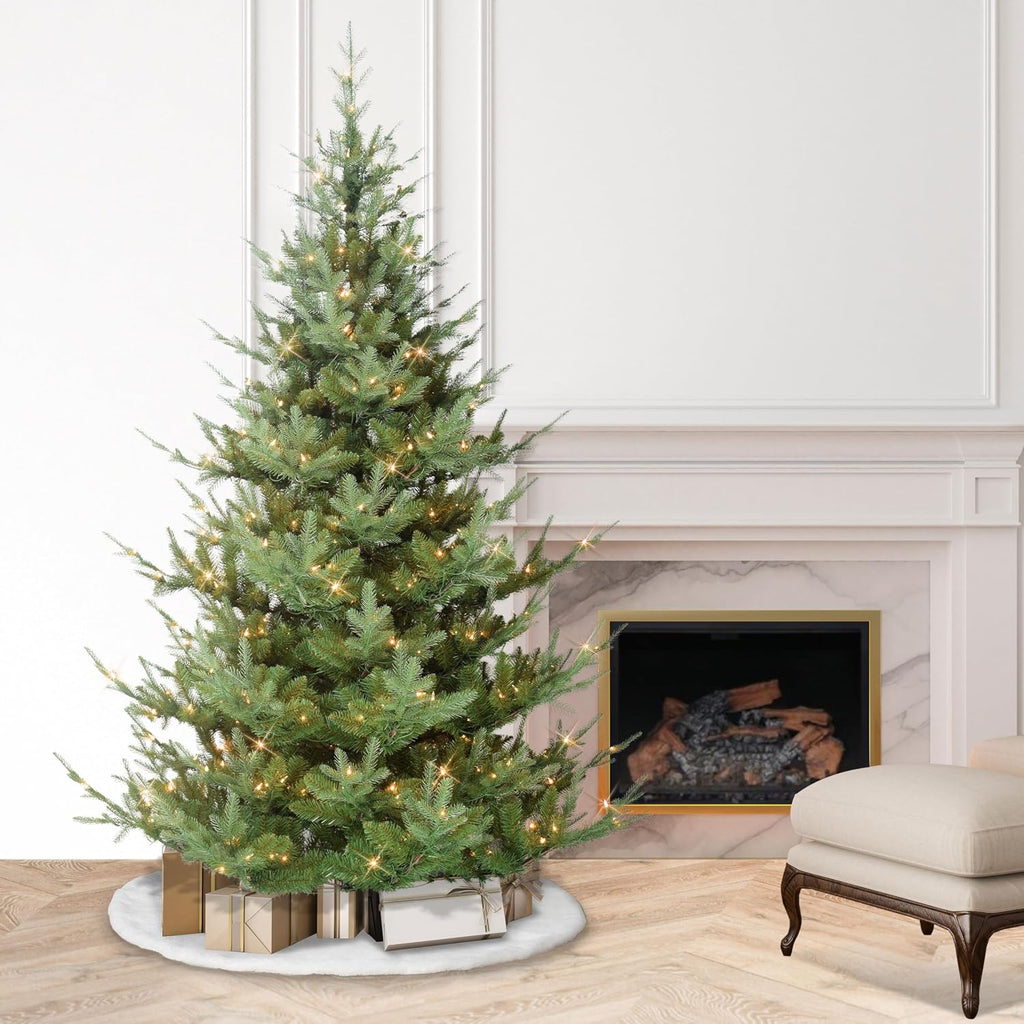 Pre-Lit 7.5' Hillside Spruce Artificial Christmas Tree with 450 Lights, Green