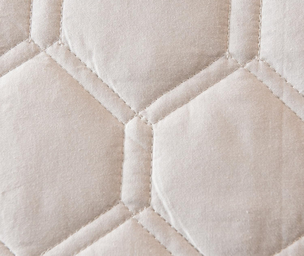 Premium Quilted Fitted Mattress Pad Protector Made with Natural Combed Cotton - Cooling and Breathable Mattress