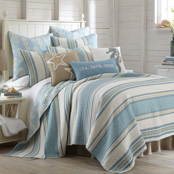 Blue Maui Quilt Set, Quilt + One Standard Pillow Sham, Striped Coastal Design in Light Blue, Cream and