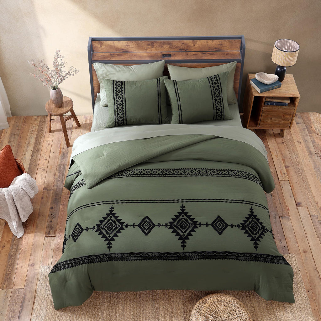 Embroidery King Size Comforter Set 7 Pieces Western Bed in a Bag