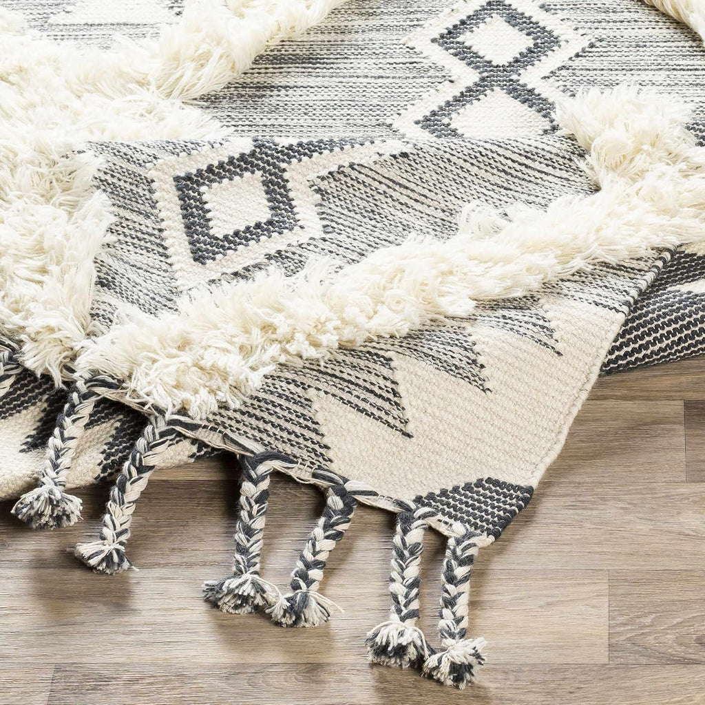 Skiathos Wool Living Room, Bedroom Area Rug - Geometric Diamond Medallion Trellis - Bohemian Transitional Tribal