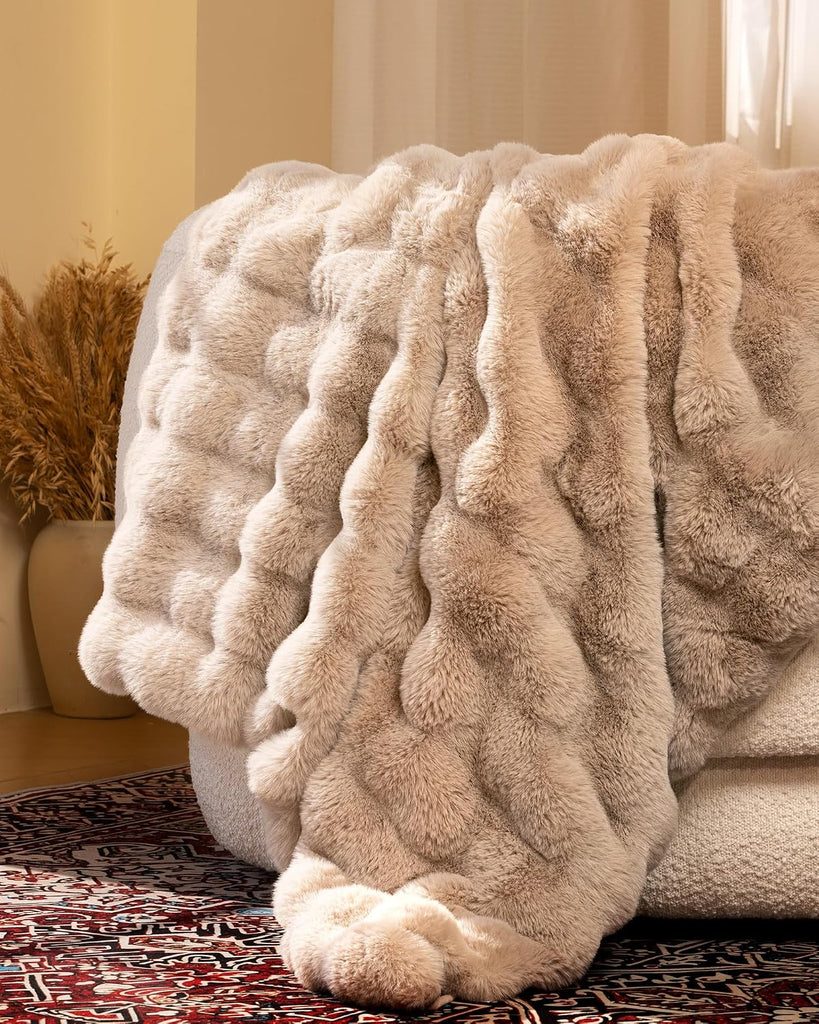 Ultra Soft Cozy Faux Fur Throw Blanket, Fuzzy Plush Thick Bubble Blanket, Oversize Luxury Fluffy Blanket for Couch