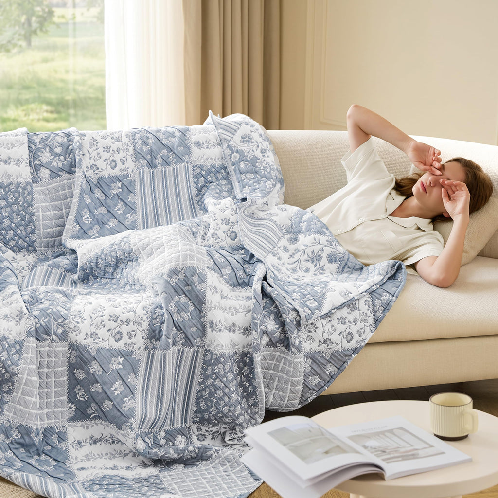 Jacquard Patchwork Quilt Set - 3 Piece Lightweight Blue White Bedspread Set for Spring Summer, Soft