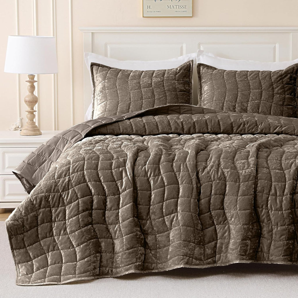 3 Pieces Velvet Quilt Set King, Brown | All Season Soft Lightweight Quilted Velvet Bedspread Coverlet Bedding with 2