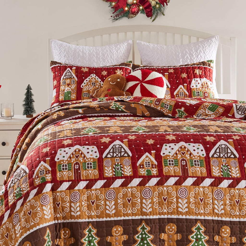 Gingerbread Lane Christmas Quilt Set, Red, 2-Piece Twin