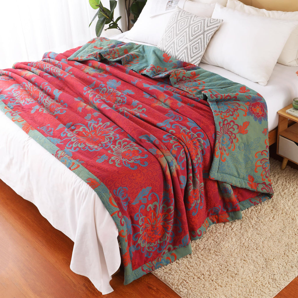 100% Cotton Floral Jacquard Quilt, Soft Lightweight Bed Blanket, 3 Layers Reversible Bedspread Coverlet Breathable