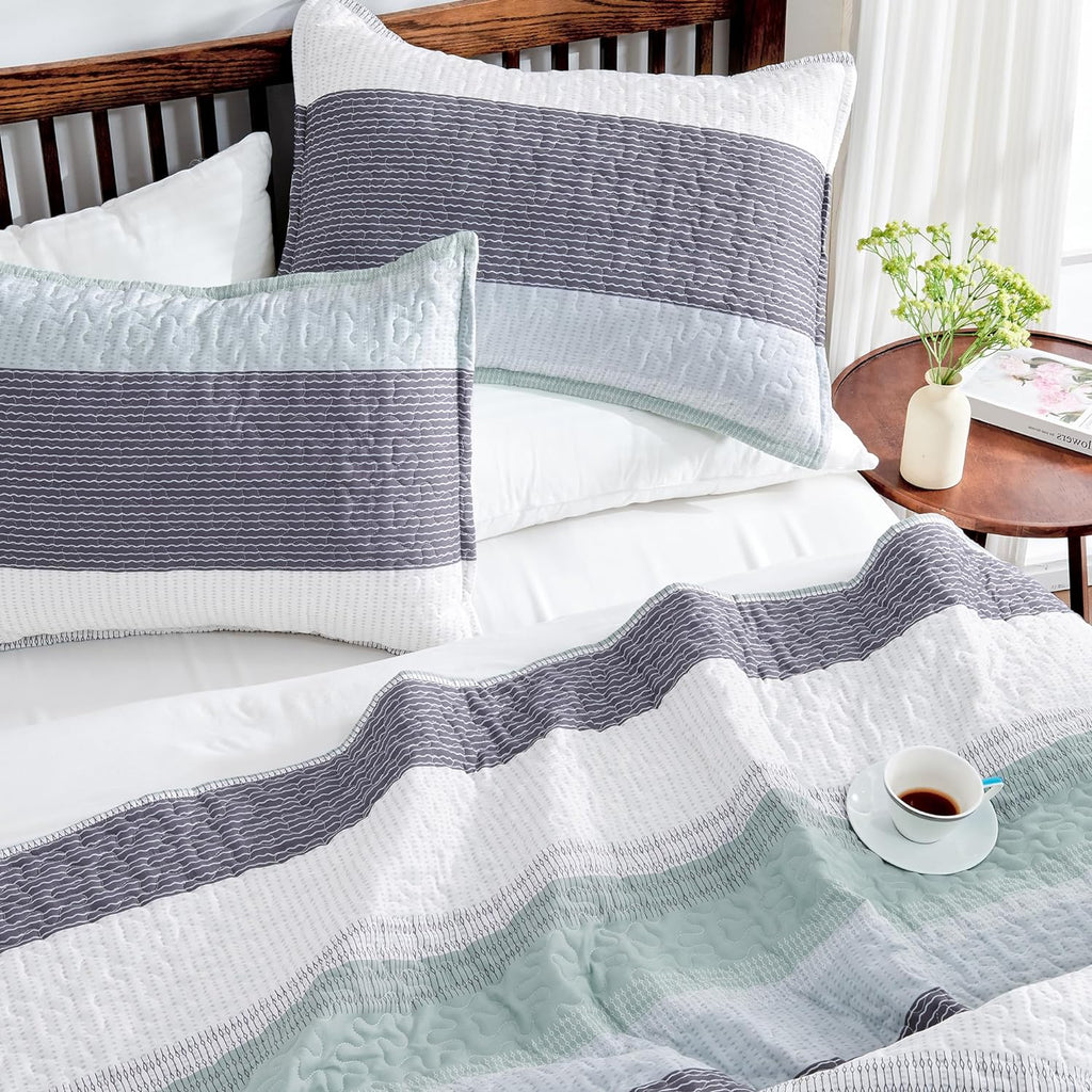 Queen Quilt Bedding Set Sage Green, 3 Pieces Patchwork Mint Green Striped Ultra Soft Lightweight Bedspreads
