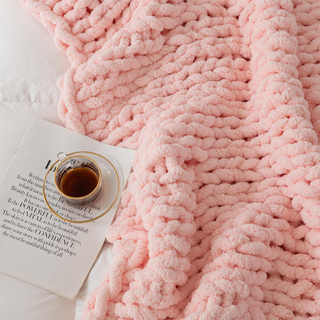 Chunky Knit Blanket Throw 51"×63" for Couch Pink