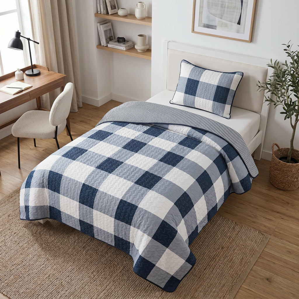 Blue and White Buffalo Plaid Quilt Set, 2 Shams, Check