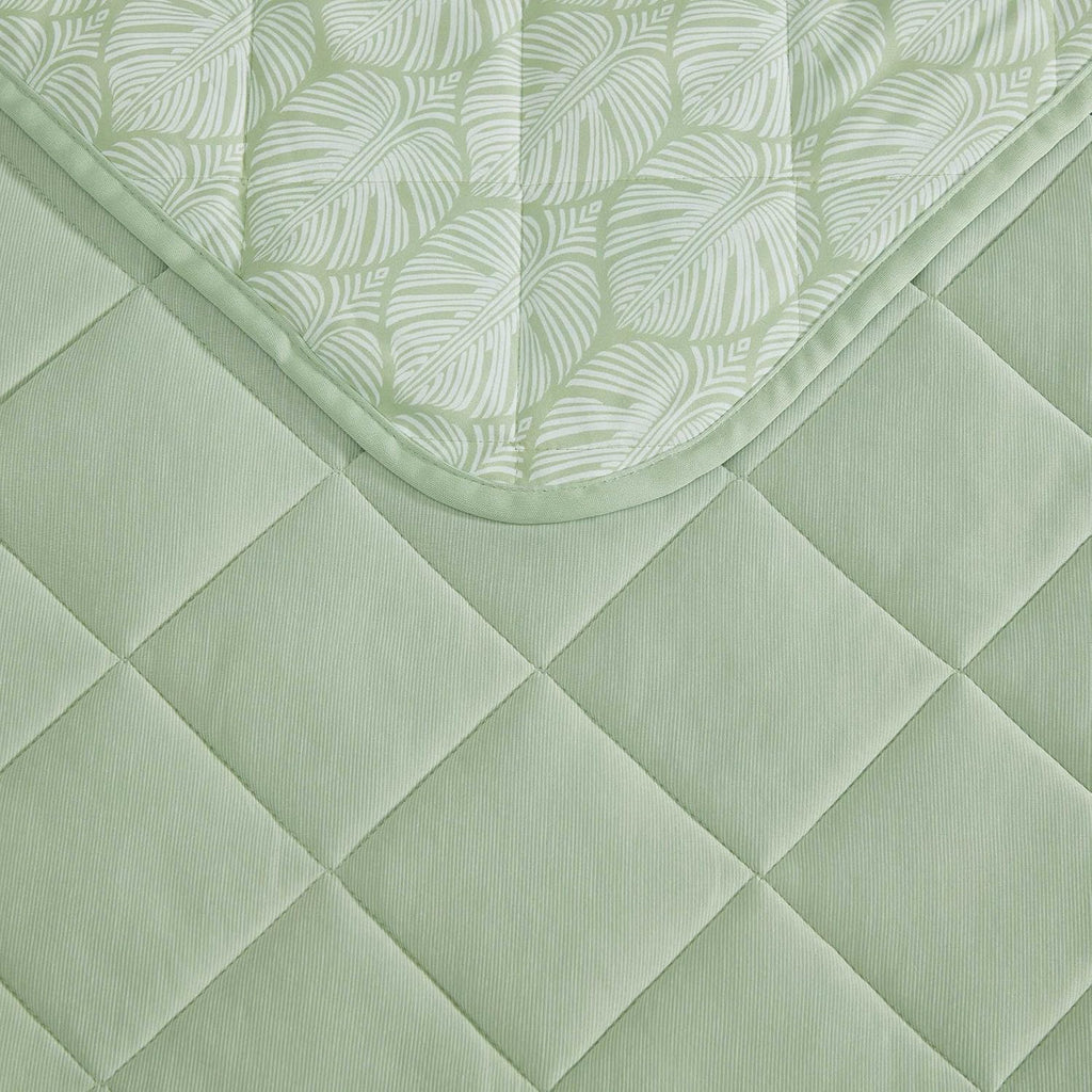 Queen Size Cooling Blanket, Soft Bamboo Blend Bedding with Quilted Design, Lightweight Bed Blanket for All Seasons