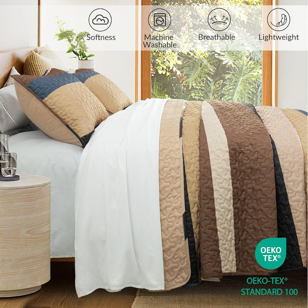 Reversible Camel Print Quilt King with 2 Pillow Shams