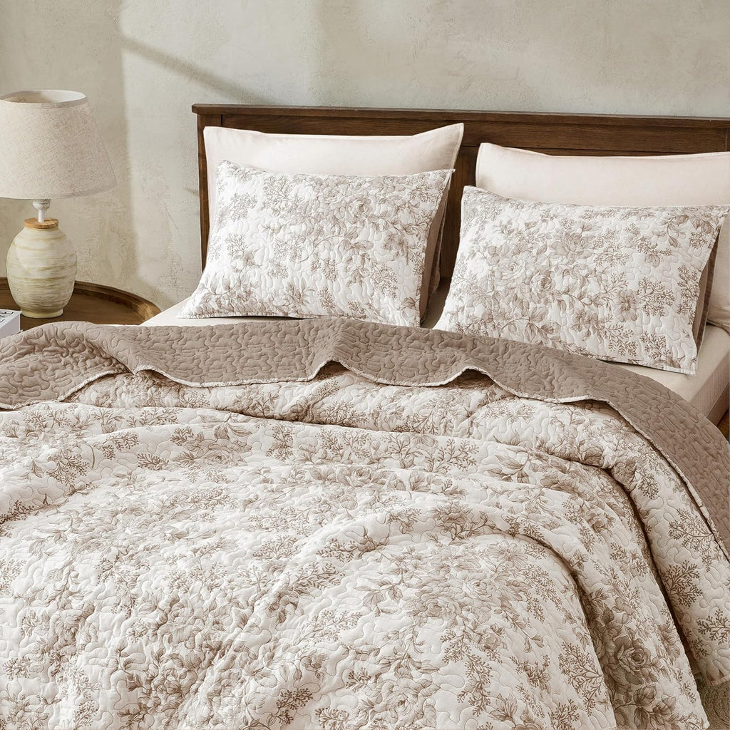 Taupe Floral Quilt, Summer Cooling 3 Piece Cotton Vintage Farmhouse Bedding Set, Machine Washable Lightweight