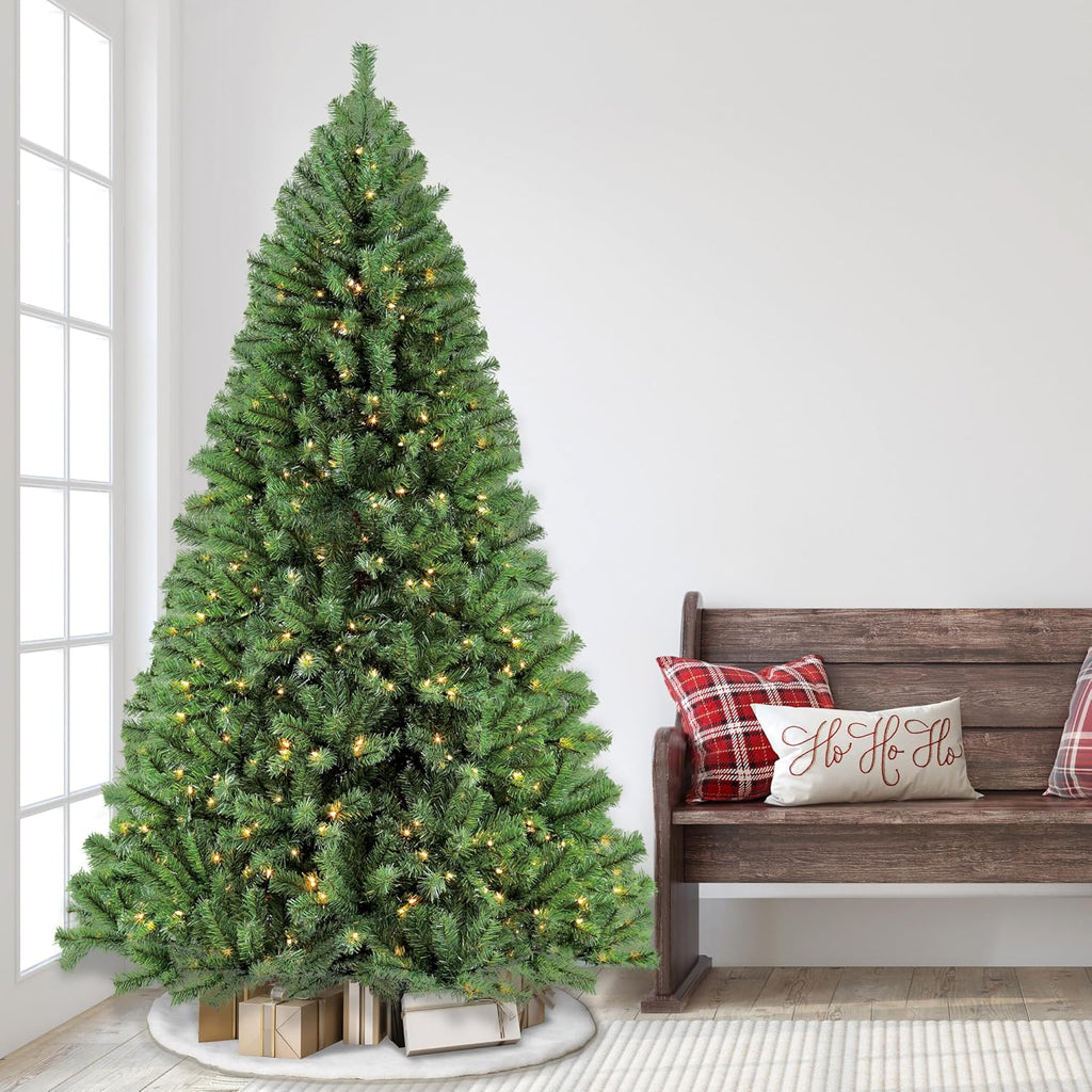 7.5 Foot Pre-Lit Northern Fir Artificial Christmas Tree with 500 Clear Lights, Green