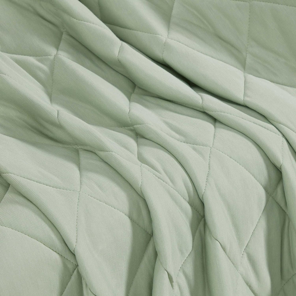 Queen Size Cooling Blanket, Soft Bamboo Blend Bedding with Quilted Design, Lightweight Bed Blanket for All Seasons