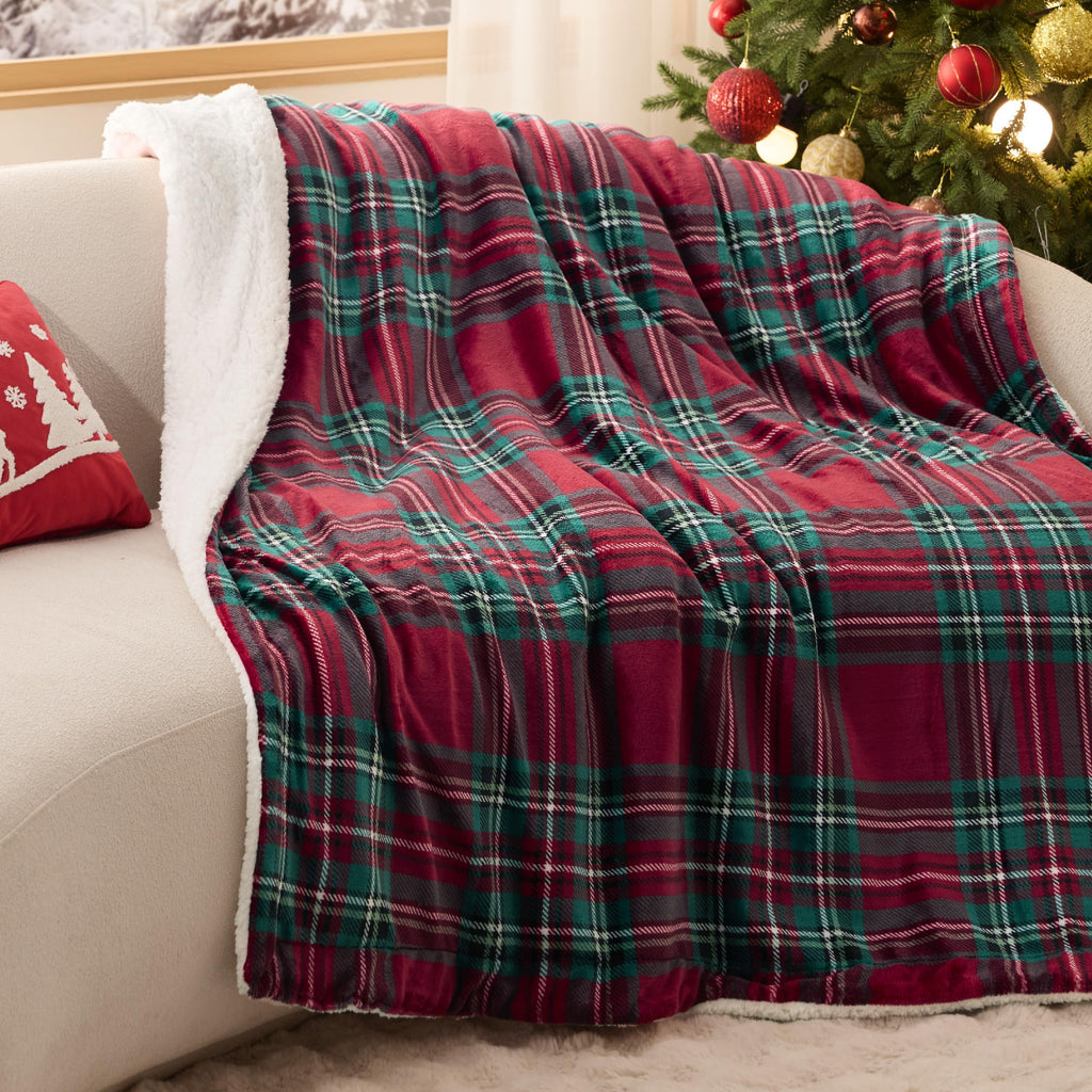Christmas Throw Blanket for Couch - Christmas Decorations Gifts for Women, Warm Sherpa Plaid Throw Blanket, Red