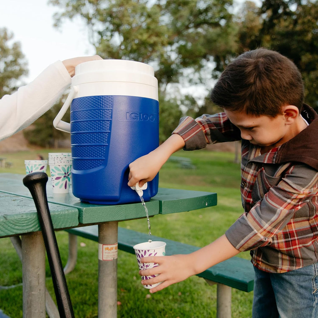 2 Gallon Portable Sports Cooler Water Beverage Dispenser, Insulated Cooler Dispenser, Majestic Blue