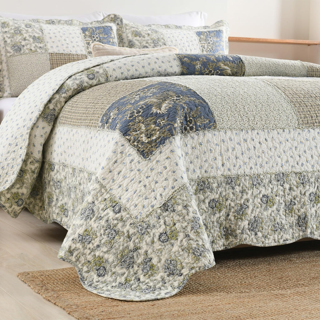 Quilt Set Reversible Country Farmhouse Floral Real Patchwork Quilted Bedspread 3-Piece Quilt Set with