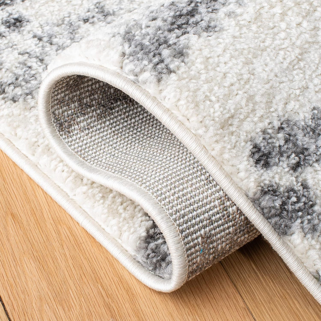 Tulum Collection Area Rug, Ivory & Grey, Moroccan Design, Non-Shedding & Easy to Clean, Ideal, Dining