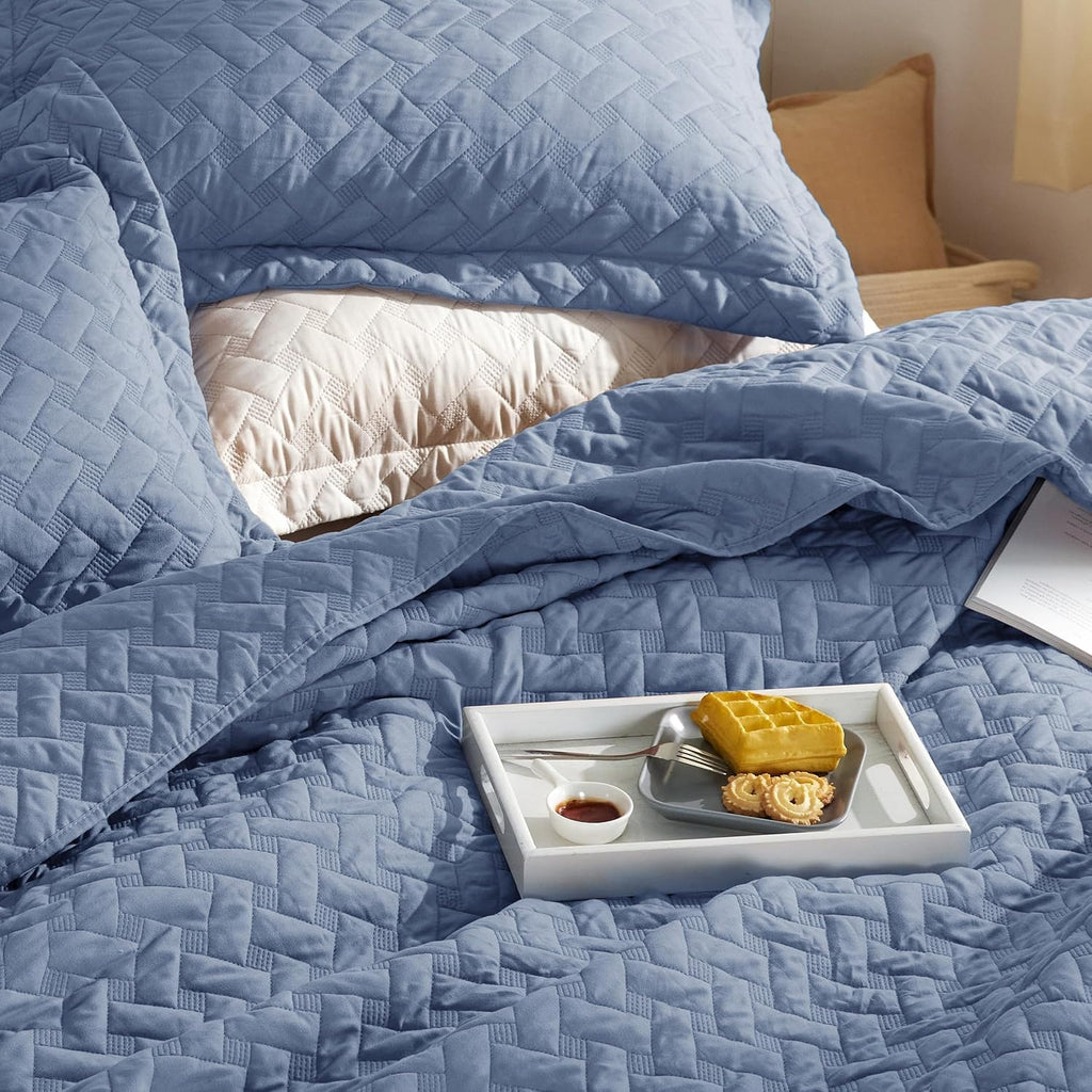 Quilts King - Lightweight Bedspreads King with Basket Weave Pattern, Soft Quilt Bedding Set, Mineral Blue Comforter