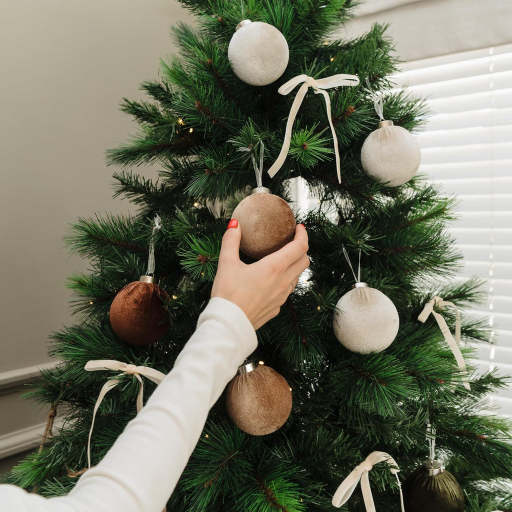 Elegant Velvet Christmas Ornaments Set - 15 Shatterproof Balls & 10 Bows - Set of 15